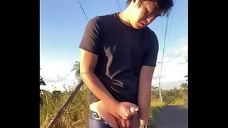 Gozando na rua de camisinha